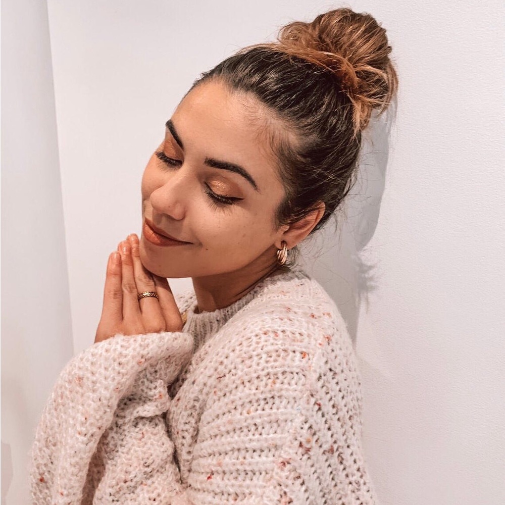 Meet your Posher, Daniella